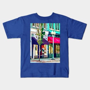 Roanoke VA - Street With Restaurant Kids T-Shirt